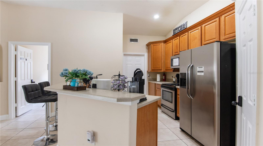 DAVENPORT, Florida 33897, 5 Bedrooms Bedrooms, ,3 BathroomsBathrooms,Residential,For Sale,JERICA,0,MFRO6387966