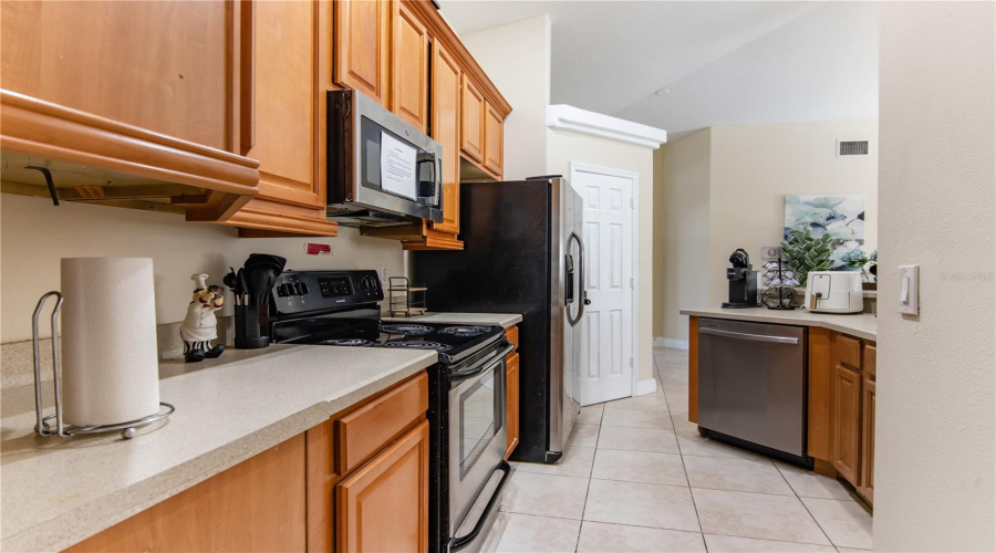 DAVENPORT, Florida 33897, 5 Bedrooms Bedrooms, ,3 BathroomsBathrooms,Residential,For Sale,JERICA,0,MFRO6387966