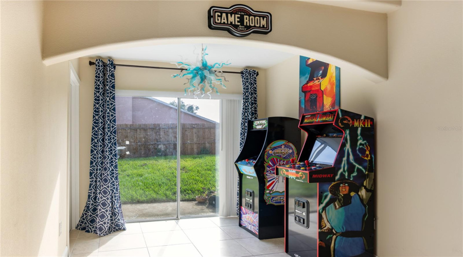 DAVENPORT, Florida 33897, 5 Bedrooms Bedrooms, ,3 BathroomsBathrooms,Residential,For Sale,JERICA,0,MFRO6387966