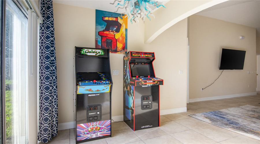 DAVENPORT, Florida 33897, 5 Bedrooms Bedrooms, ,3 BathroomsBathrooms,Residential,For Sale,JERICA,0,MFRO6387966