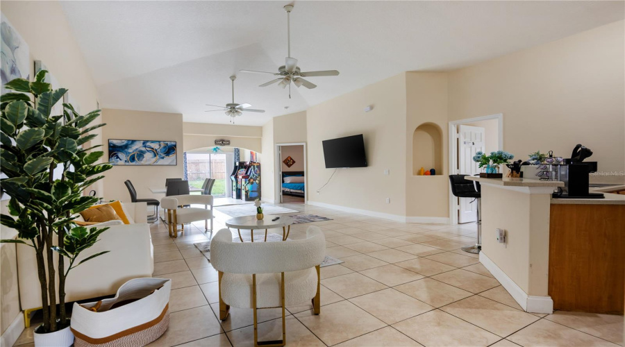 DAVENPORT, Florida 33897, 5 Bedrooms Bedrooms, ,3 BathroomsBathrooms,Residential,For Sale,JERICA,0,MFRO6387966