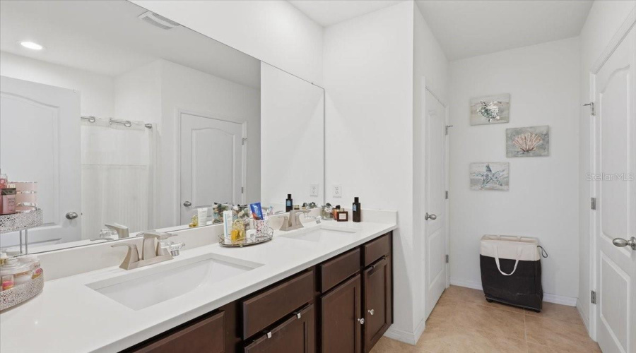 DAVENPORT, Florida 33837, 3 Bedrooms Bedrooms, ,2 BathroomsBathrooms,Residential,For Sale,BROOKLET,0,MFRS5144992