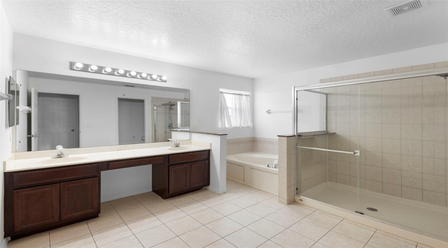 KISSIMMEE, Florida 34746, 5 Bedrooms Bedrooms, ,3 BathroomsBathrooms,Residential,For Sale,STAR GRASS,0,MFRS5145005