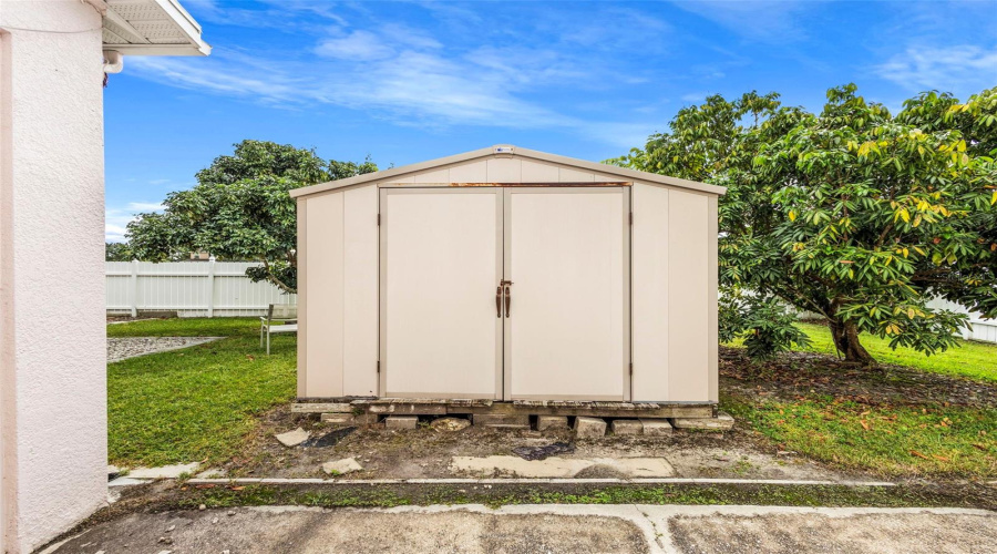 KISSIMMEE, Florida 34746, 5 Bedrooms Bedrooms, ,3 BathroomsBathrooms,Residential,For Sale,STAR GRASS,0,MFRS5145005