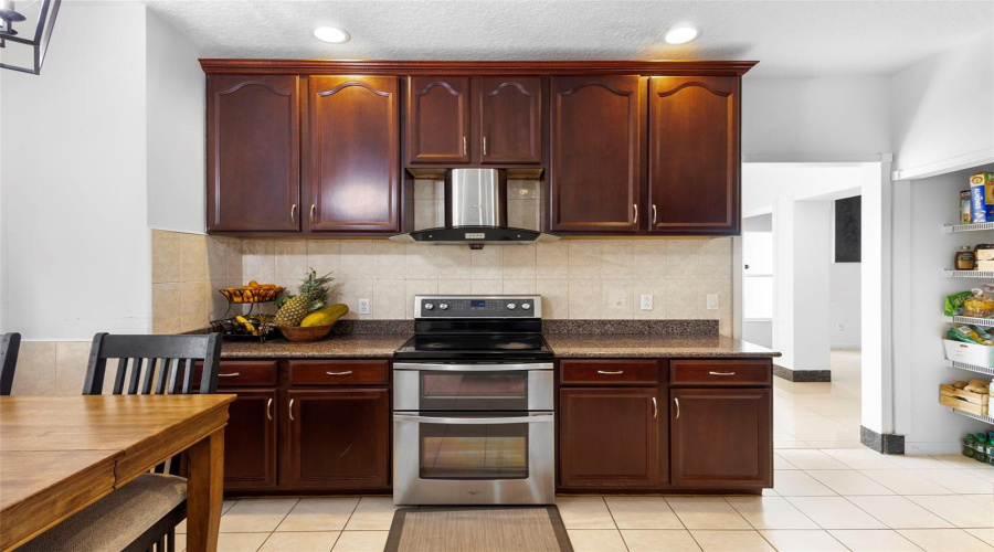 KISSIMMEE, Florida 34746, 5 Bedrooms Bedrooms, ,3 BathroomsBathrooms,Residential,For Sale,STAR GRASS,0,MFRS5145005