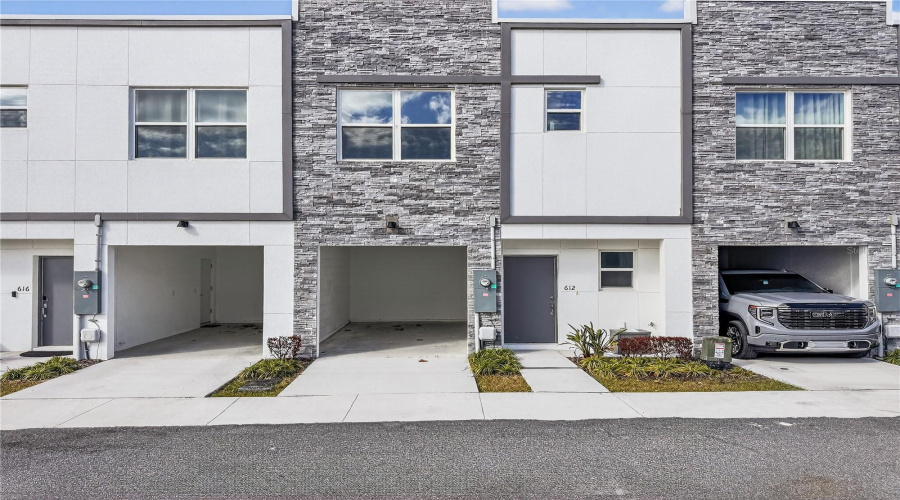 DAVENPORT, Florida 33896, 3 Bedrooms Bedrooms, ,2 BathroomsBathrooms,Residential,For Sale,TRIKOMO,0,MFRO6386361