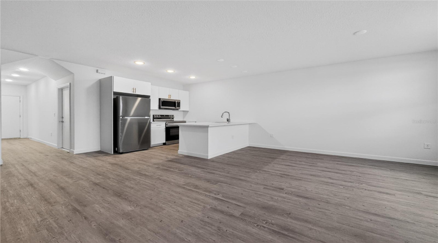 DAVENPORT, Florida 33896, 3 Bedrooms Bedrooms, ,2 BathroomsBathrooms,Residential,For Sale,TRIKOMO,0,MFRO6386361