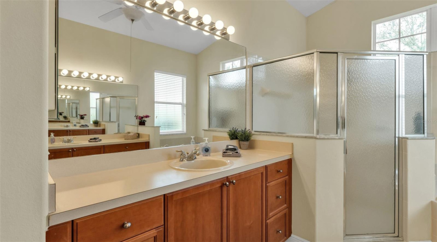 DAVENPORT, Florida 33897, 5 Bedrooms Bedrooms, ,3 BathroomsBathrooms,Residential,For Sale,BARBERA,0,MFRL4959727