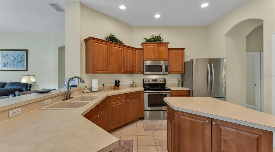 DAVENPORT, Florida 33897, 5 Bedrooms Bedrooms, ,3 BathroomsBathrooms,Residential,For Sale,BARBERA,0,MFRL4959727