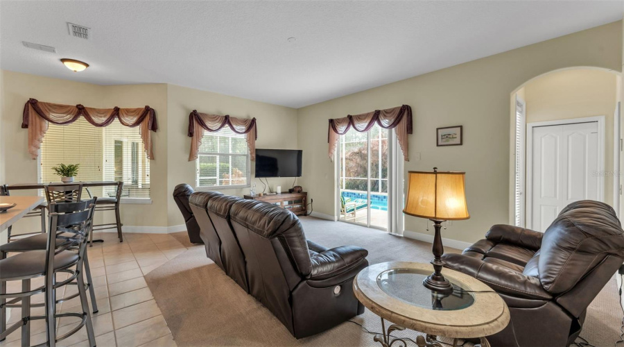 DAVENPORT, Florida 33897, 5 Bedrooms Bedrooms, ,3 BathroomsBathrooms,Residential,For Sale,BARBERA,0,MFRL4959727