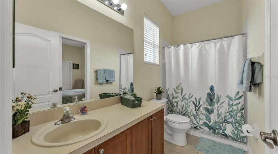 DAVENPORT, Florida 33897, 5 Bedrooms Bedrooms, ,3 BathroomsBathrooms,Residential,For Sale,BARBERA,0,MFRL4959727