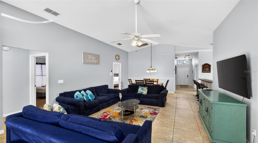 DAVENPORT, Florida 33896, 5 Bedrooms Bedrooms, ,3 BathroomsBathrooms,Residential,For Sale,SCRUB JAY,0,MFRO6386478