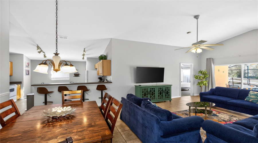 DAVENPORT, Florida 33896, 5 Bedrooms Bedrooms, ,3 BathroomsBathrooms,Residential,For Sale,SCRUB JAY,0,MFRO6386478