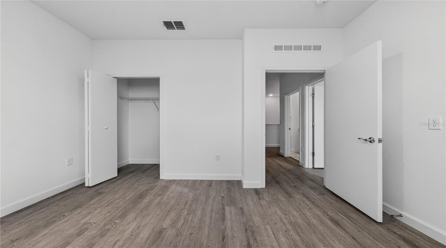 DAVENPORT, Florida 33896, 4 Bedrooms Bedrooms, ,4 BathroomsBathrooms,Residential,For Sale,FAMAGUSTA,0,MFRO6386335