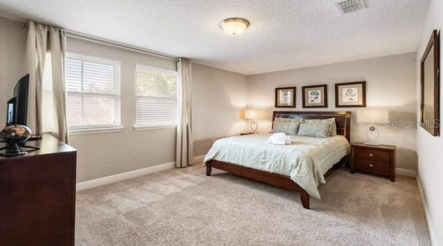 DAVENPORT, Florida 33837, 6 Bedrooms Bedrooms, ,4 BathroomsBathrooms,Residential,For Sale,ACORN,0,MFRO6340733