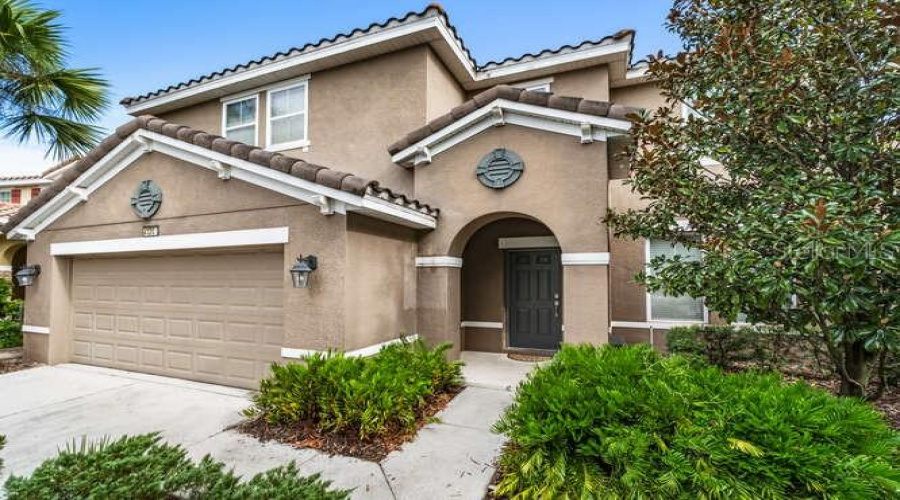 DAVENPORT, Florida 33837, 6 Bedrooms Bedrooms, ,4 BathroomsBathrooms,Residential,For Sale,ACORN,0,MFRO6340733