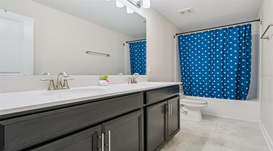 DAVENPORT, Florida 33896, 5 Bedrooms Bedrooms, ,4 BathroomsBathrooms,Residential,For Sale,CROQUET,0,MFRS5145206