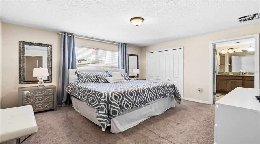 KISSIMMEE, Florida 34747, 4 Bedrooms Bedrooms, ,3 BathroomsBathrooms,Residential,For Sale,BANANA PALM DR,0,MFRO6387323