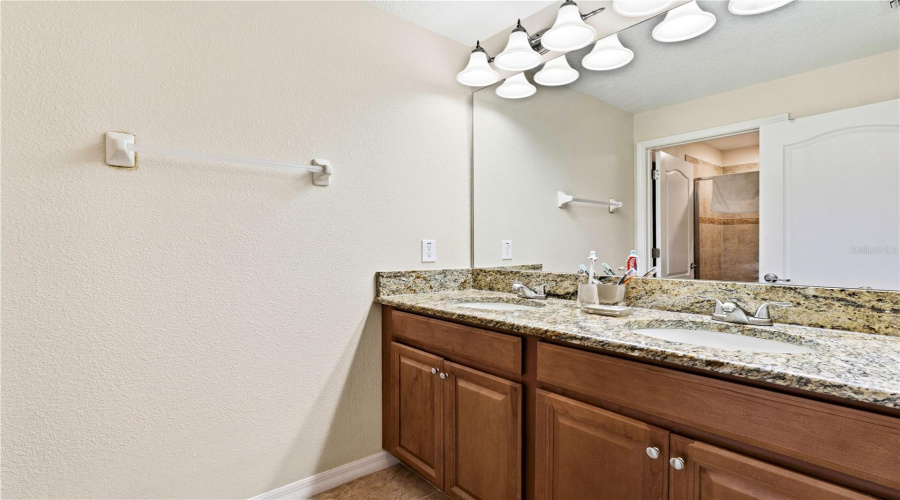 KISSIMMEE, Florida 34747, 4 Bedrooms Bedrooms, ,3 BathroomsBathrooms,Residential,For Sale,BANANA PALM DR,0,MFRO6387323