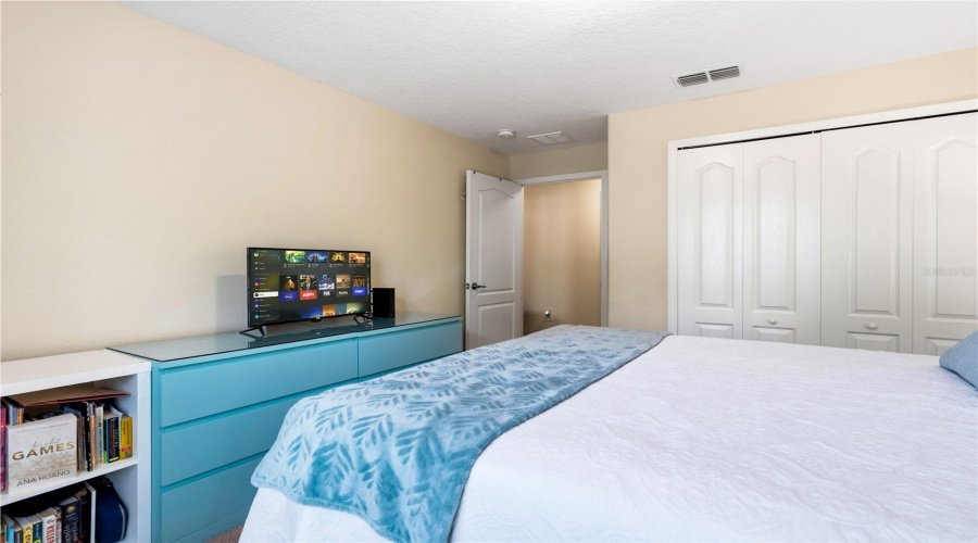 KISSIMMEE, Florida 34747, 4 Bedrooms Bedrooms, ,3 BathroomsBathrooms,Residential,For Sale,BANANA PALM DR,0,MFRO6387323