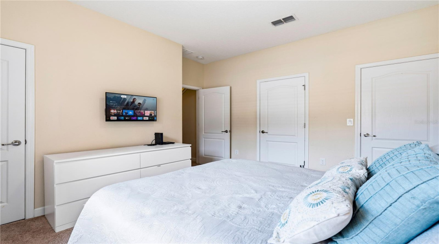 KISSIMMEE, Florida 34747, 4 Bedrooms Bedrooms, ,3 BathroomsBathrooms,Residential,For Sale,BANANA PALM DR,0,MFRO6387323