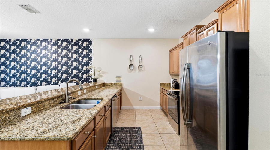 KISSIMMEE, Florida 34747, 4 Bedrooms Bedrooms, ,3 BathroomsBathrooms,Residential,For Sale,BANANA PALM DR,0,MFRO6387323