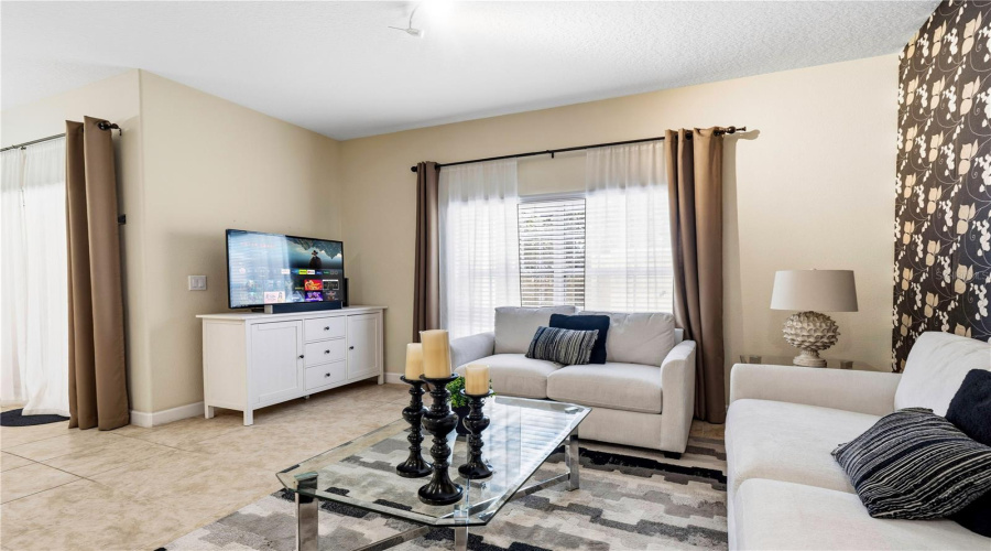 KISSIMMEE, Florida 34747, 4 Bedrooms Bedrooms, ,3 BathroomsBathrooms,Residential,For Sale,BANANA PALM DR,0,MFRO6387323