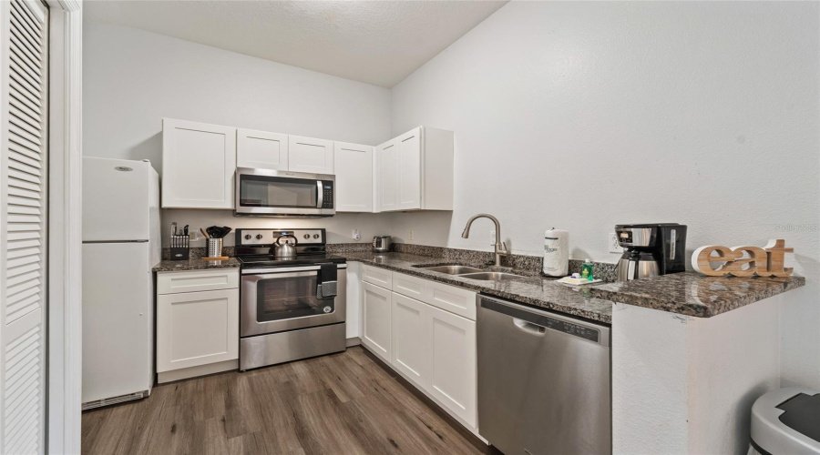 KISSIMMEE, Florida 34746, 3 Bedrooms Bedrooms, ,2 BathroomsBathrooms,Residential,For Sale,CLUB CORTILE,0,MFRO6388130