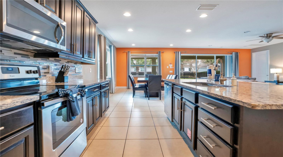 KISSIMMEE, Florida 34747, 8 Bedrooms Bedrooms, ,6 BathroomsBathrooms,Residential,For Sale,BURMA,0,MFRO6388166