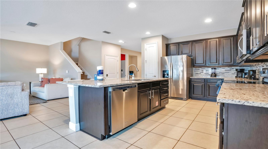 KISSIMMEE, Florida 34747, 8 Bedrooms Bedrooms, ,6 BathroomsBathrooms,Residential,For Sale,BURMA,0,MFRO6388166