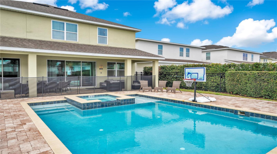 KISSIMMEE, Florida 34747, 8 Bedrooms Bedrooms, ,6 BathroomsBathrooms,Residential,For Sale,BURMA,0,MFRO6388166