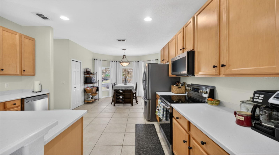 DAVENPORT, Florida 33837, 4 Bedrooms Bedrooms, ,3 BathroomsBathrooms,Residential,For Sale,PRESTON,0,MFRS5145166