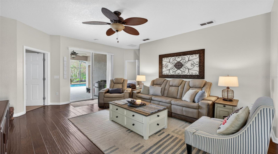 DAVENPORT, Florida 33837, 4 Bedrooms Bedrooms, ,3 BathroomsBathrooms,Residential,For Sale,PRESTON,0,MFRS5145166