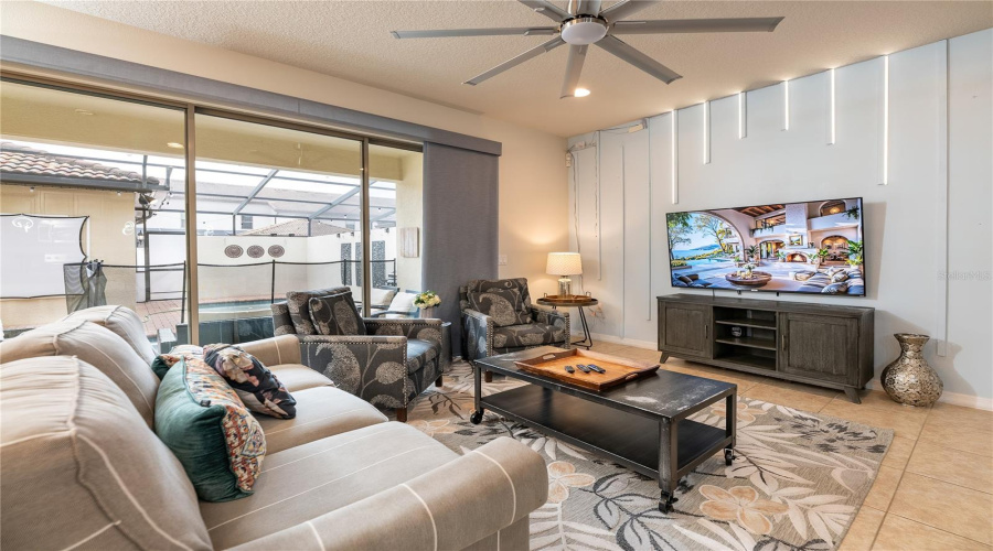 KISSIMMEE, Florida 34747, 4 Bedrooms Bedrooms, ,3 BathroomsBathrooms,Residential,For Sale,RHODES,0,MFRS5145124