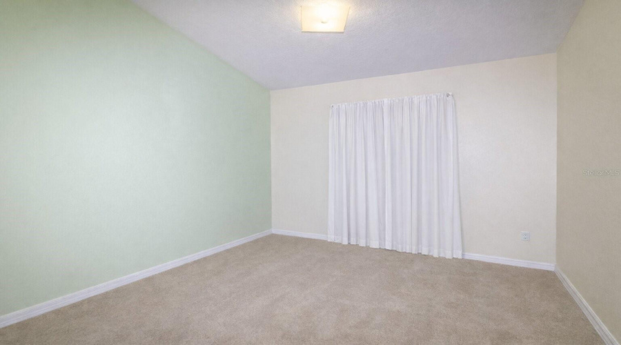 KISSIMMEE, Florida 34746, 4 Bedrooms Bedrooms, ,2 BathroomsBathrooms,Residential,For Sale,EAGLE POINTE,0,MFRA4685123