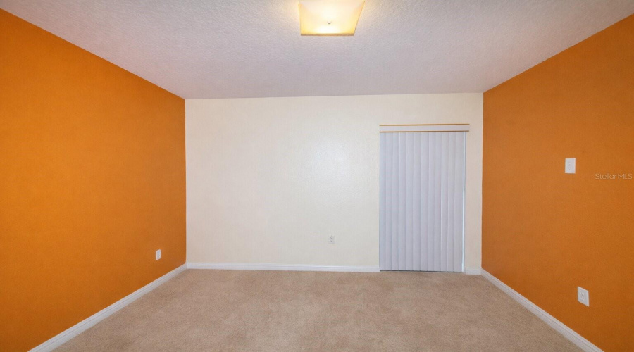 KISSIMMEE, Florida 34746, 4 Bedrooms Bedrooms, ,2 BathroomsBathrooms,Residential,For Sale,EAGLE POINTE,0,MFRA4685123