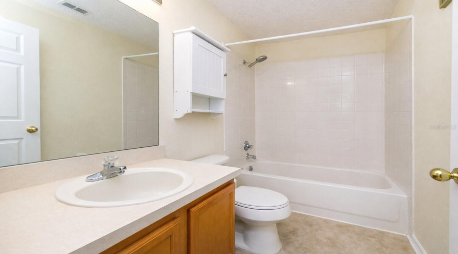 KISSIMMEE, Florida 34746, 4 Bedrooms Bedrooms, ,2 BathroomsBathrooms,Residential,For Sale,EAGLE POINTE,0,MFRA4685123