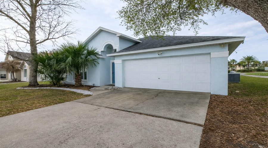 KISSIMMEE, Florida 34746, 4 Bedrooms Bedrooms, ,2 BathroomsBathrooms,Residential,For Sale,EAGLE POINTE,0,MFRA4685123