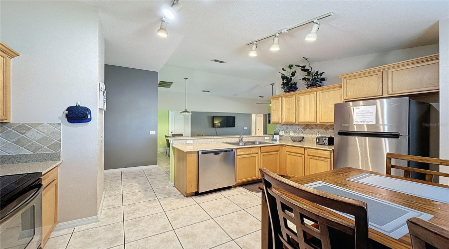 DAVENPORT, Florida 33896, 5 Bedrooms Bedrooms, ,3 BathroomsBathrooms,Residential,For Sale,ROYAL RIDGE,0,MFRS5141777