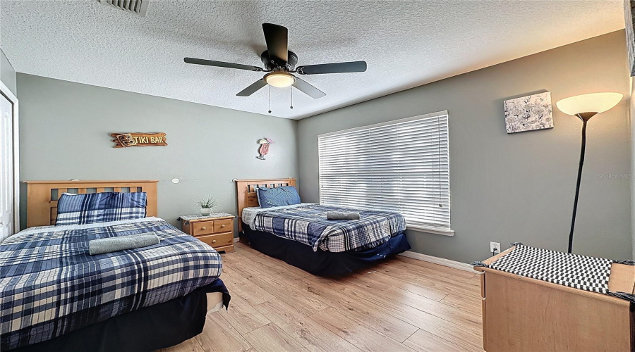 DAVENPORT, Florida 33896, 5 Bedrooms Bedrooms, ,3 BathroomsBathrooms,Residential,For Sale,ROYAL RIDGE,0,MFRS5141777