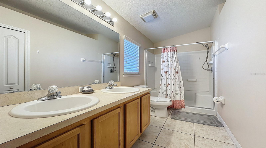 DAVENPORT, Florida 33896, 5 Bedrooms Bedrooms, ,3 BathroomsBathrooms,Residential,For Sale,ROYAL RIDGE,0,MFRS5141777