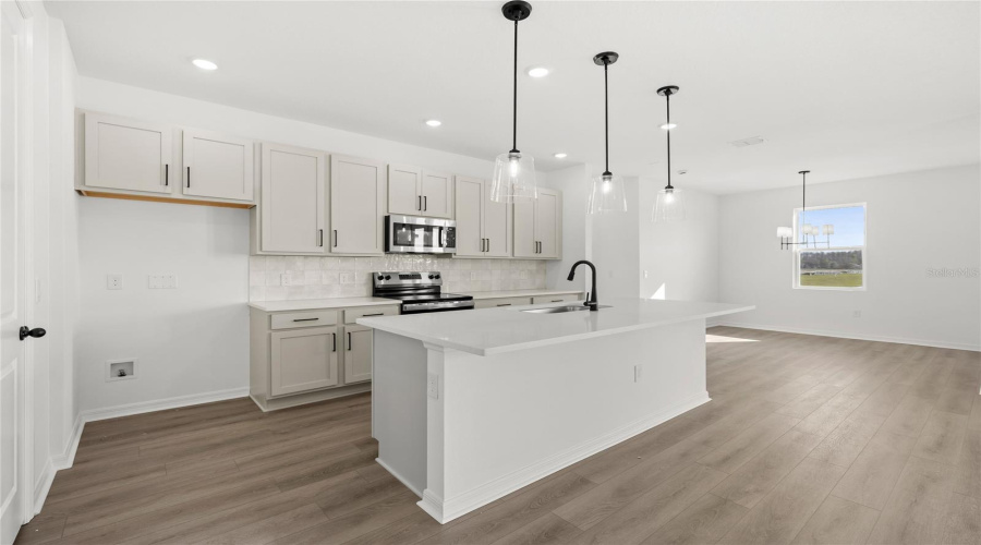 KISSIMMEE, Florida 34746, 3 Bedrooms Bedrooms, ,2 BathroomsBathrooms,Residential,For Sale,BROADWING,0,MFRO6387793