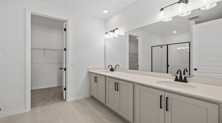 KISSIMMEE, Florida 34746, 3 Bedrooms Bedrooms, ,2 BathroomsBathrooms,Residential,For Sale,BROADWING,0,MFRO6387793