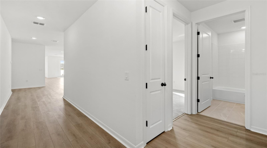 KISSIMMEE, Florida 34746, 3 Bedrooms Bedrooms, ,2 BathroomsBathrooms,Residential,For Sale,BROADWING,0,MFRO6387793