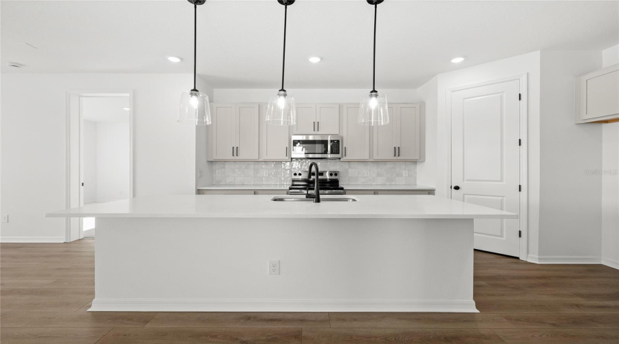 KISSIMMEE, Florida 34746, 3 Bedrooms Bedrooms, ,2 BathroomsBathrooms,Residential,For Sale,BROADWING,0,MFRO6387798