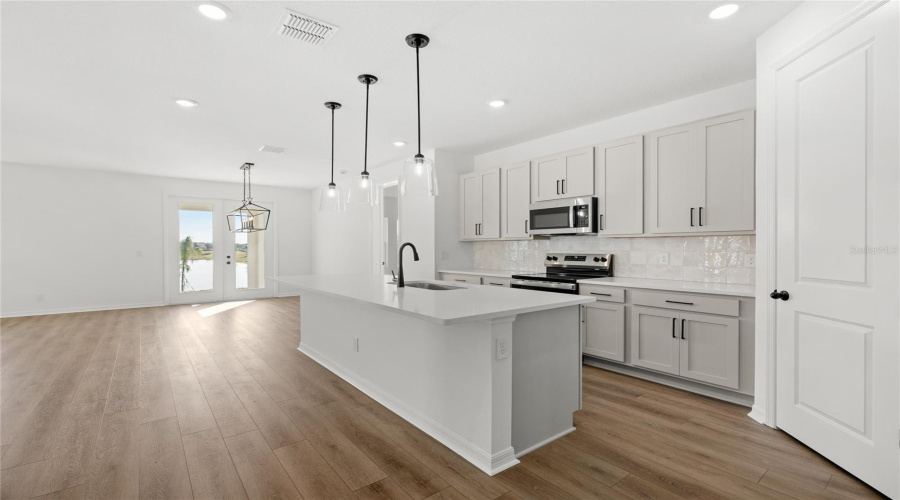 KISSIMMEE, Florida 34746, 3 Bedrooms Bedrooms, ,2 BathroomsBathrooms,Residential,For Sale,BROADWING,0,MFRO6387798