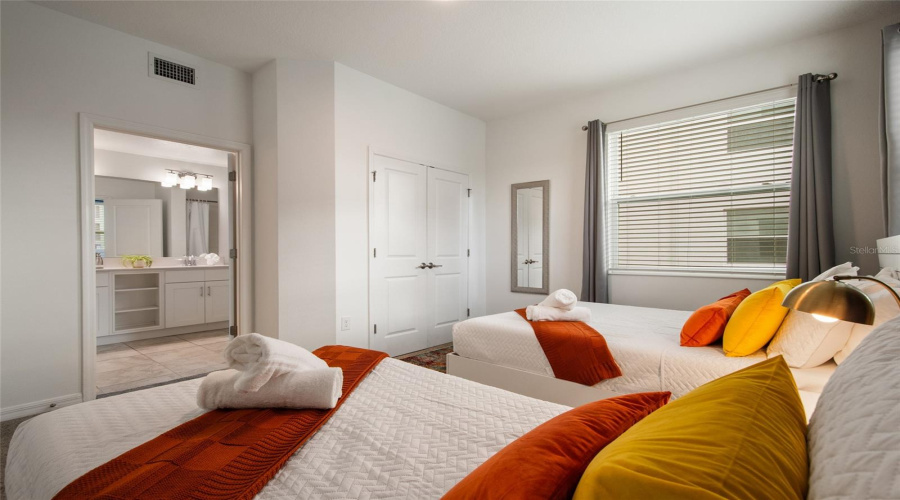 KISSIMMEE, Florida 34746, 3 Bedrooms Bedrooms, ,2 BathroomsBathrooms,Residential,For Sale,PARADOX,0,MFRO6368427