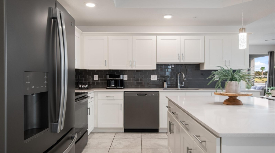 KISSIMMEE, Florida 34746, 3 Bedrooms Bedrooms, ,2 BathroomsBathrooms,Residential,For Sale,PARADOX,0,MFRO6368427