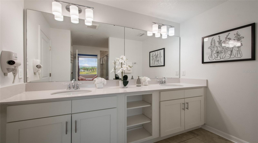 KISSIMMEE, Florida 34746, 3 Bedrooms Bedrooms, ,2 BathroomsBathrooms,Residential,For Sale,PARADOX,0,MFRO6368427