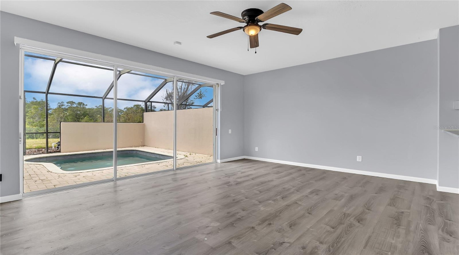 KISSIMMEE, Florida 34747, 3 Bedrooms Bedrooms, ,3 BathroomsBathrooms,Residential,For Sale,SILVER PALM,0,MFRO6388364